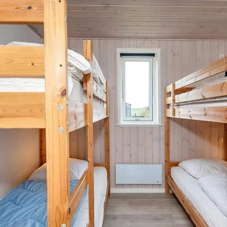 10 Person Holiday In L Kken